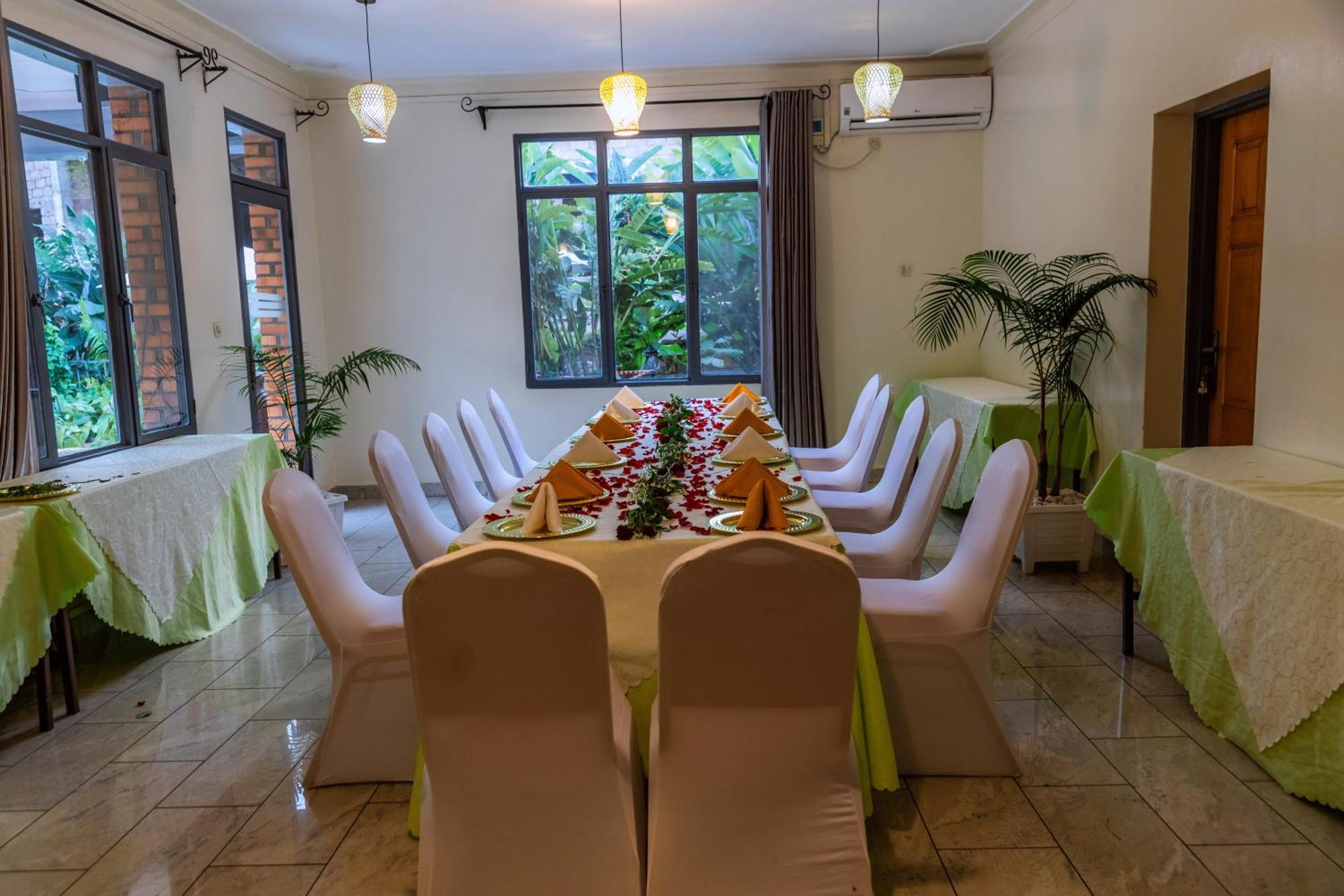 One Click Hotel Kigali Exterior photo